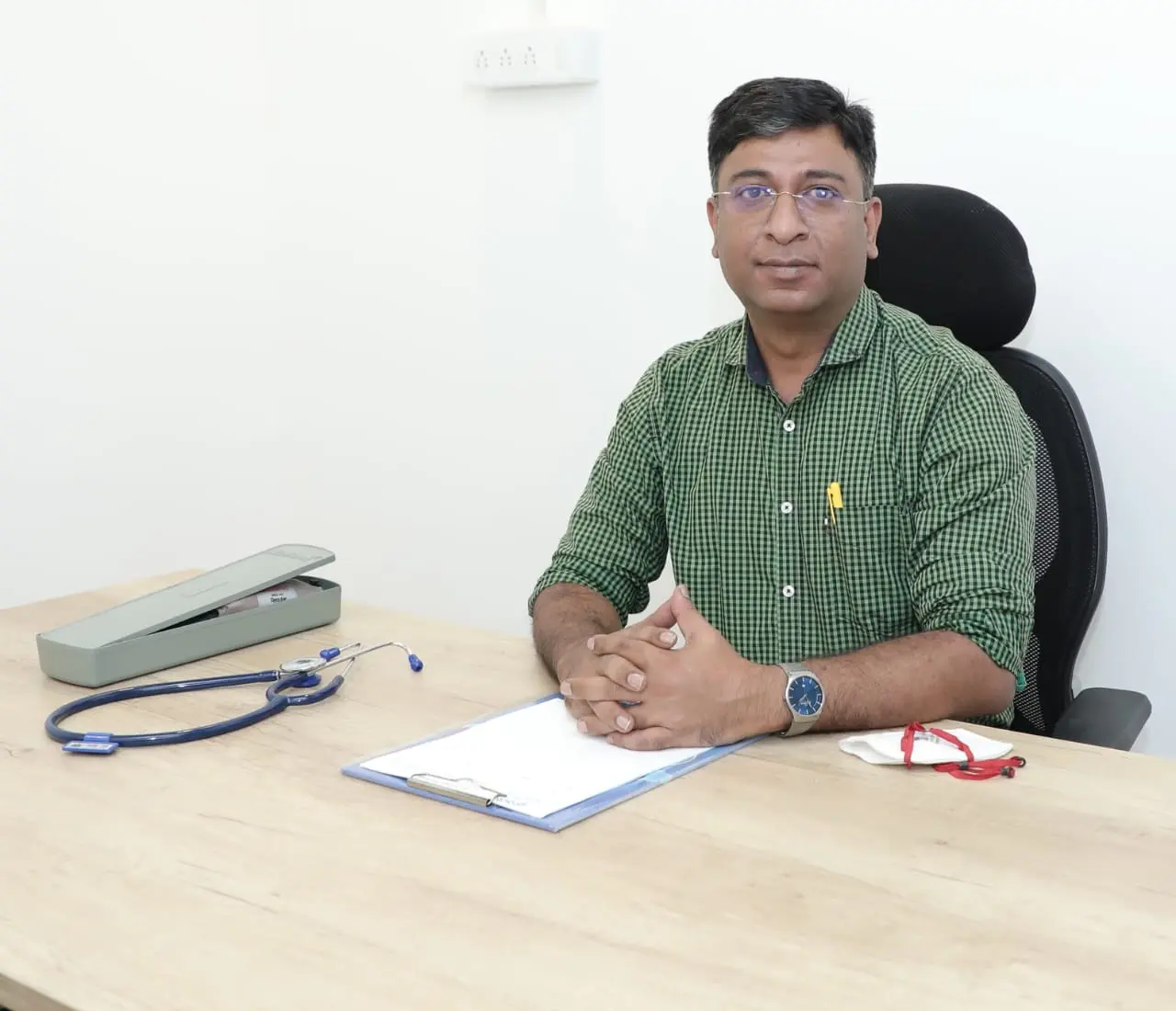 Photo of Dr. Vijay Reddy, Consultant General Surgeon